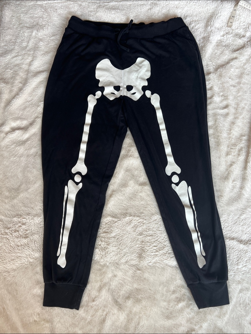 Black skeleton, joggers size XL